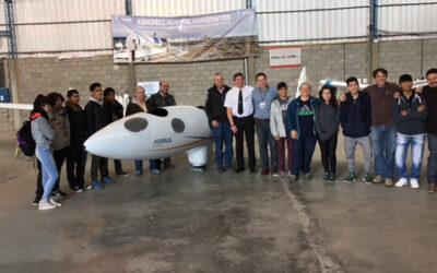 Local High School Students Visit the Perlan 2 Glider